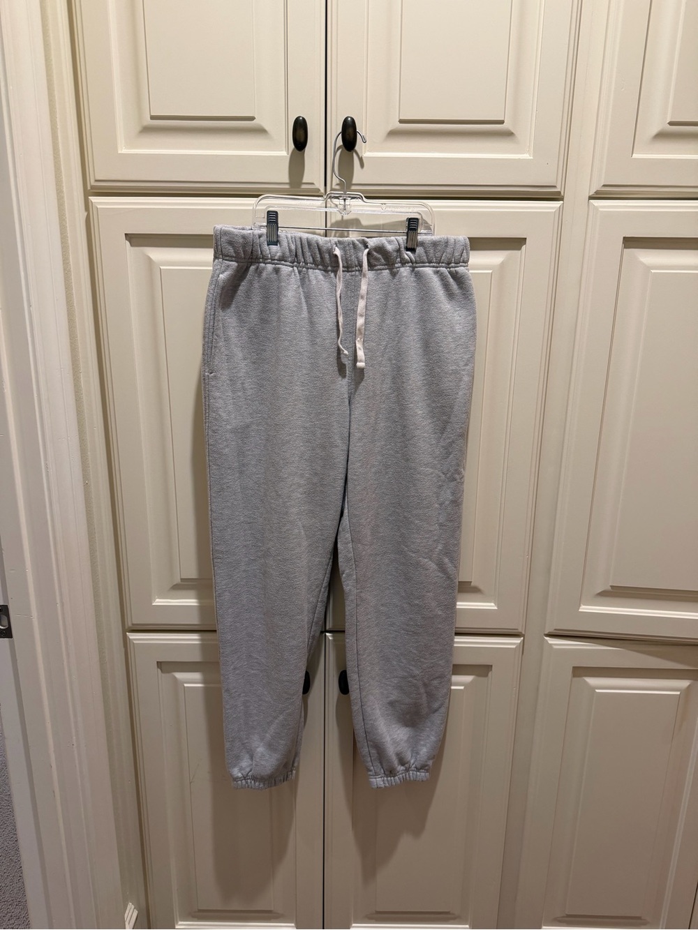Forever 21 Men's Light Gray Sweatpants Label Detail